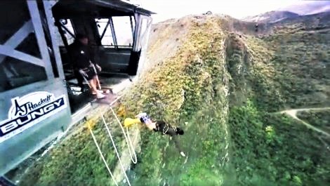 nevis bungy experience from 134m queenstown new zealand highest bungy